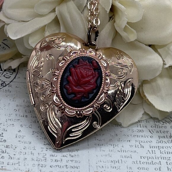 Cameo Black Red Love Rose Gothic Christmas Rose Gold Heart Locket Anniversary - Picture 3 of 12